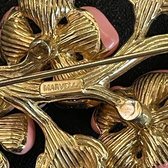 Marvella vintage Pink and rhinestone Floral Brooch - Picture 5 of 5